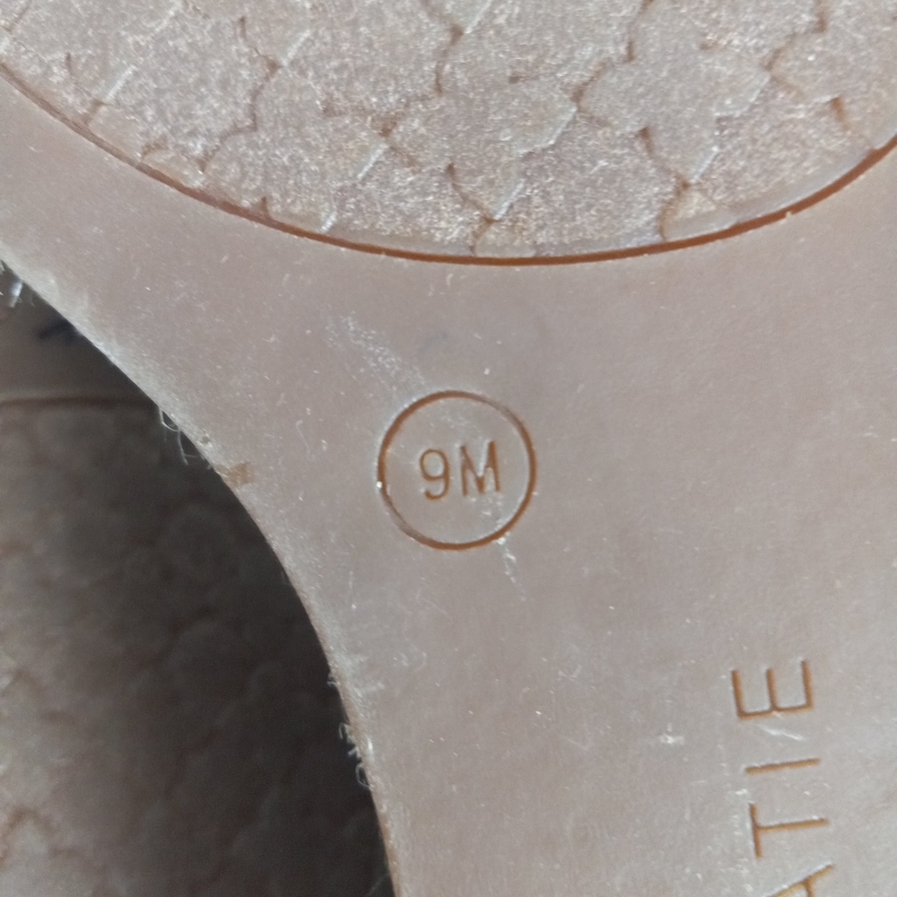 Kelly And Katie Tan Espadrille Wedges Sandals Lightweight Size 9 - Picture 6 of 9
